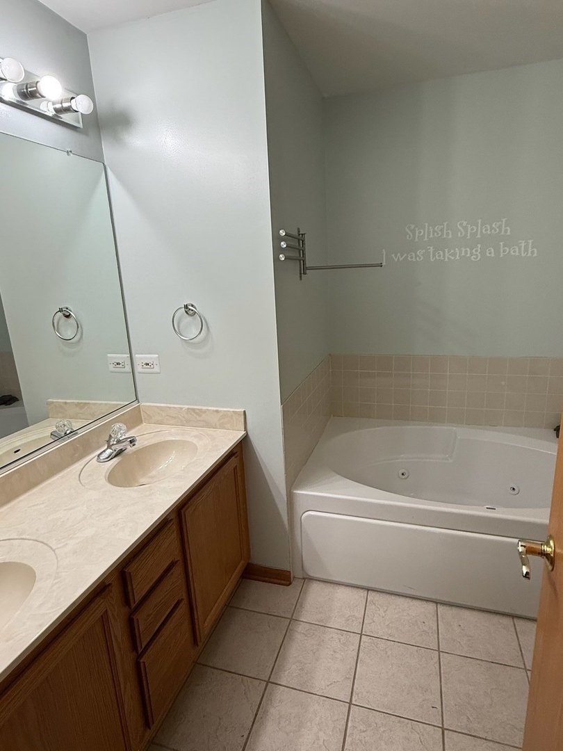 11S513 Rachael Court #none, Burr Ridge, IL 60527