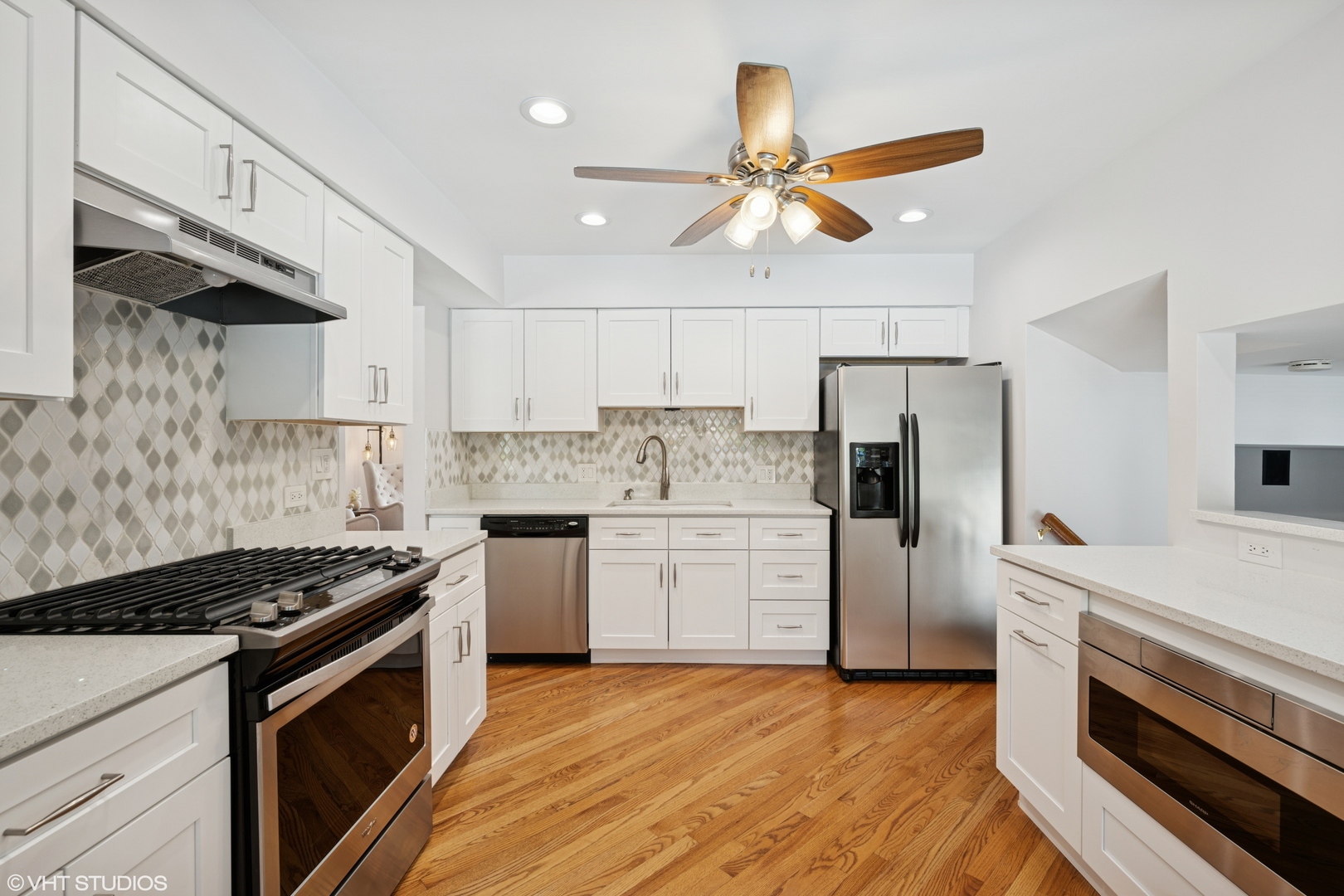 2342 S Shag Bark Trail, Arlington Heights, IL 60005