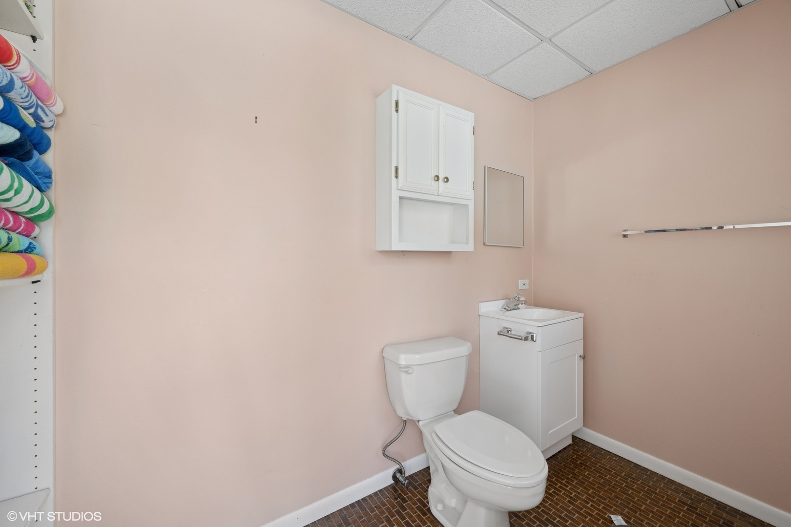 2342 S Shag Bark Trail, Arlington Heights, IL 60005