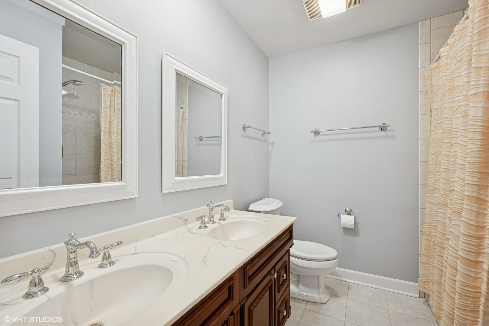 2342 S Shag Bark Trail, Arlington Heights, IL 60005