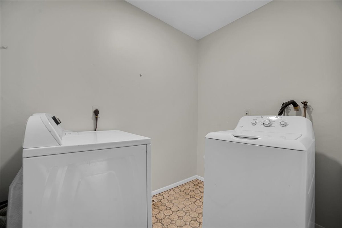 3 Winrock Road, Montgomery, IL 60538