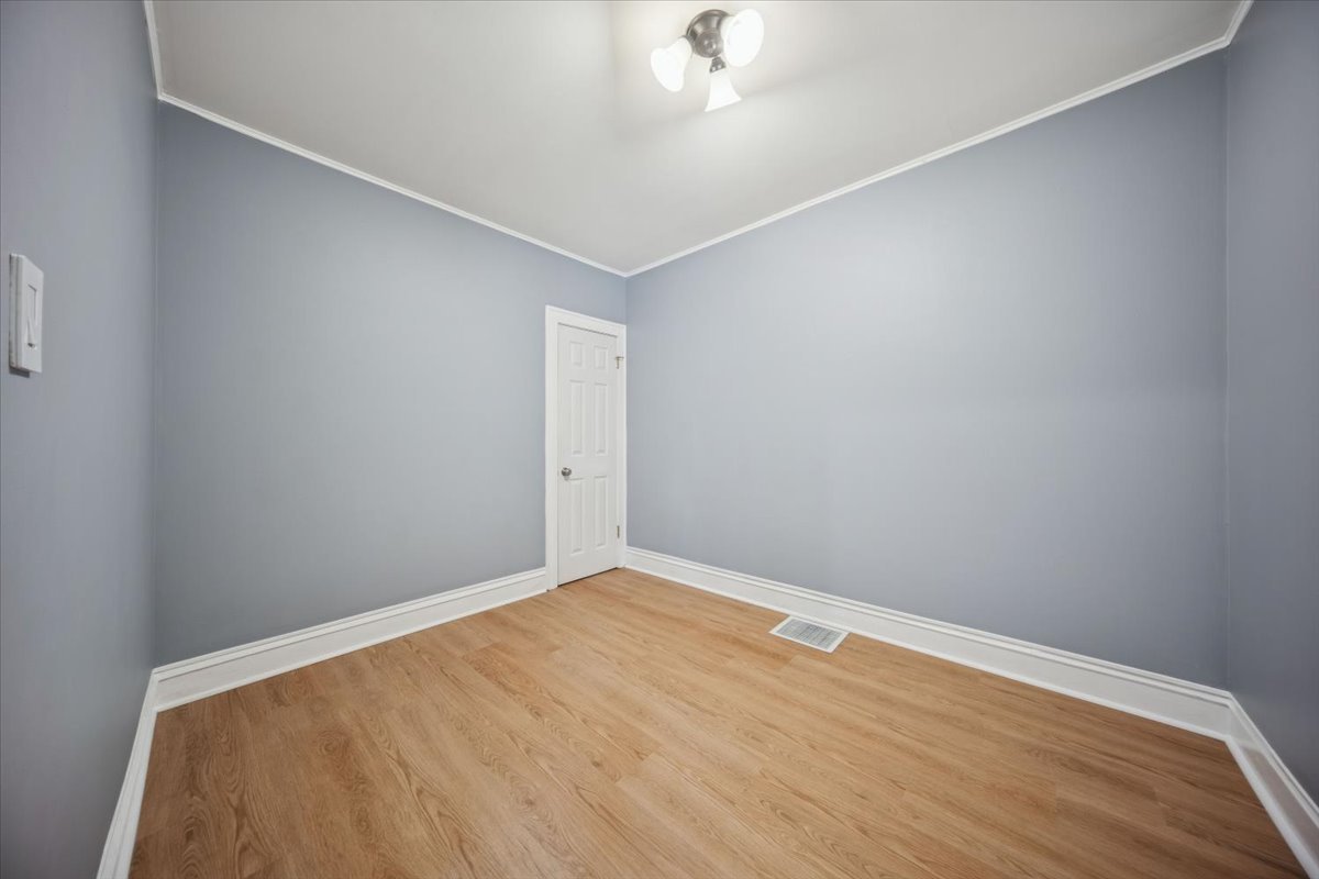 1639 N 16th Avenue, Melrose Park, IL 60160