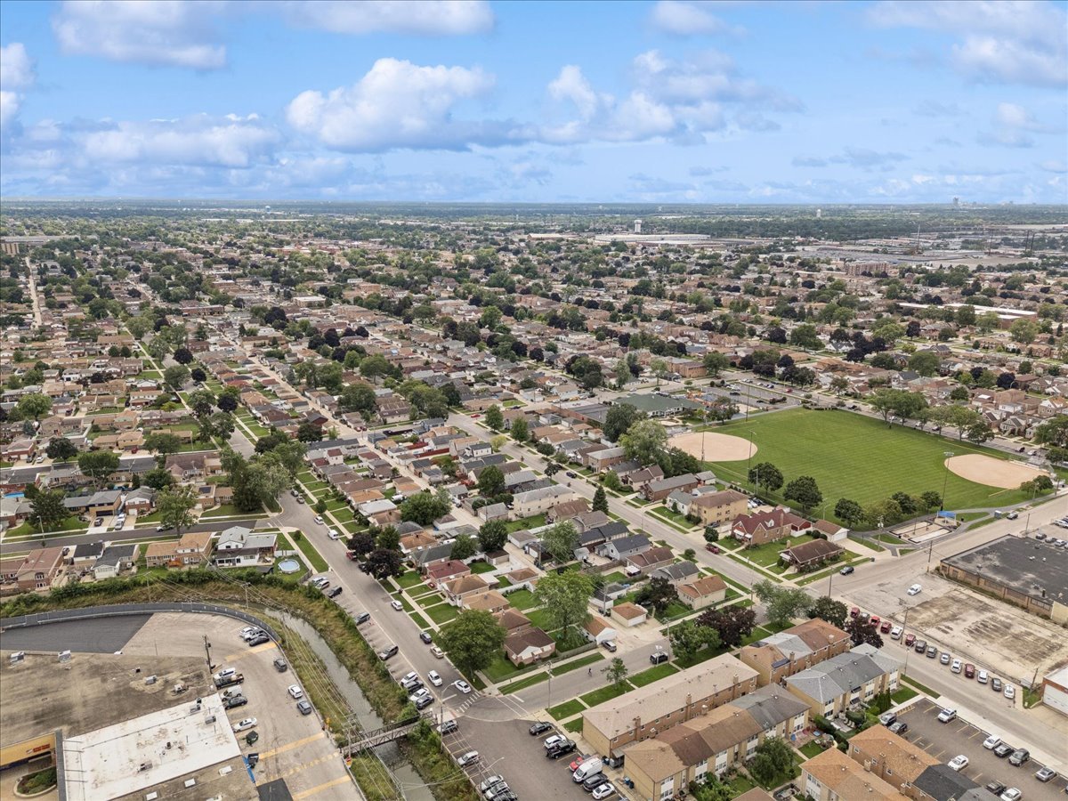 1639 N 16th Avenue, Melrose Park, IL 60160