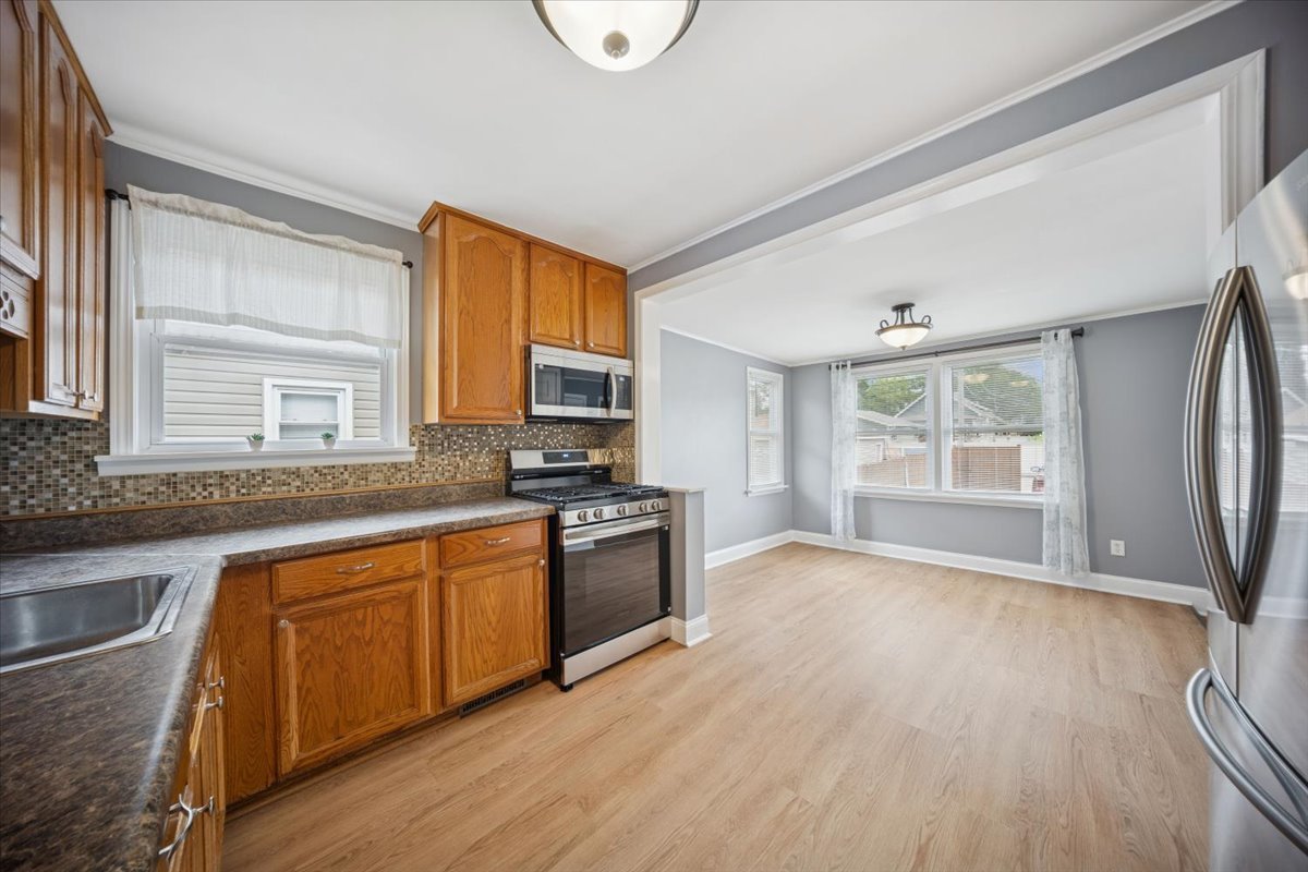 1639 N 16th Avenue, Melrose Park, IL 60160