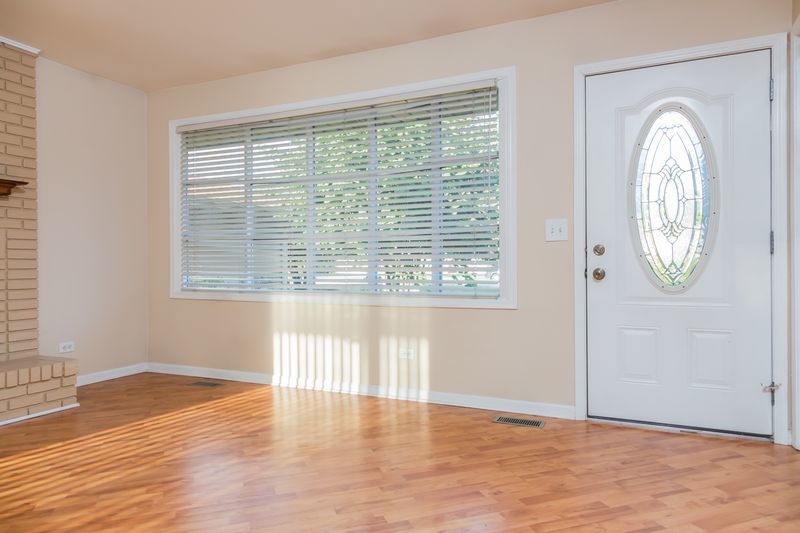 1N344 Darling Street, Carol Stream, IL 60188