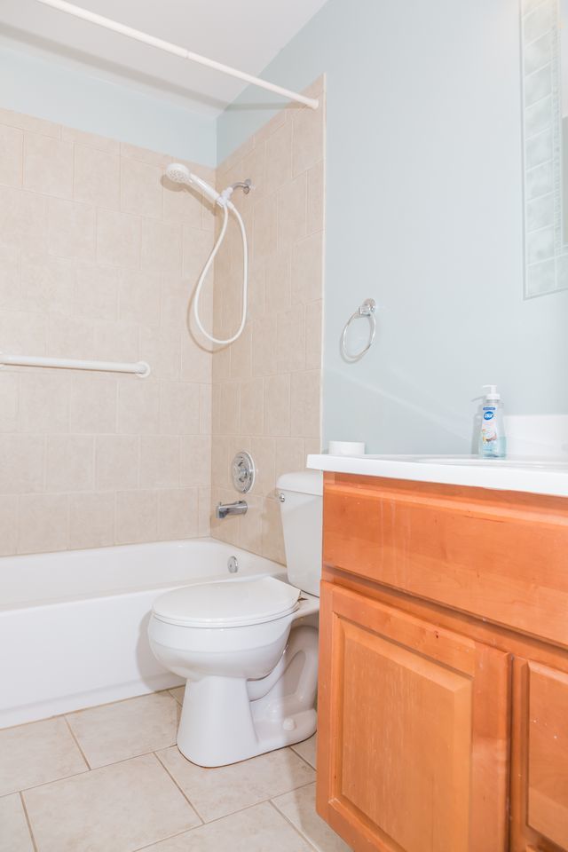 1N344 Darling Street, Carol Stream, IL 60188