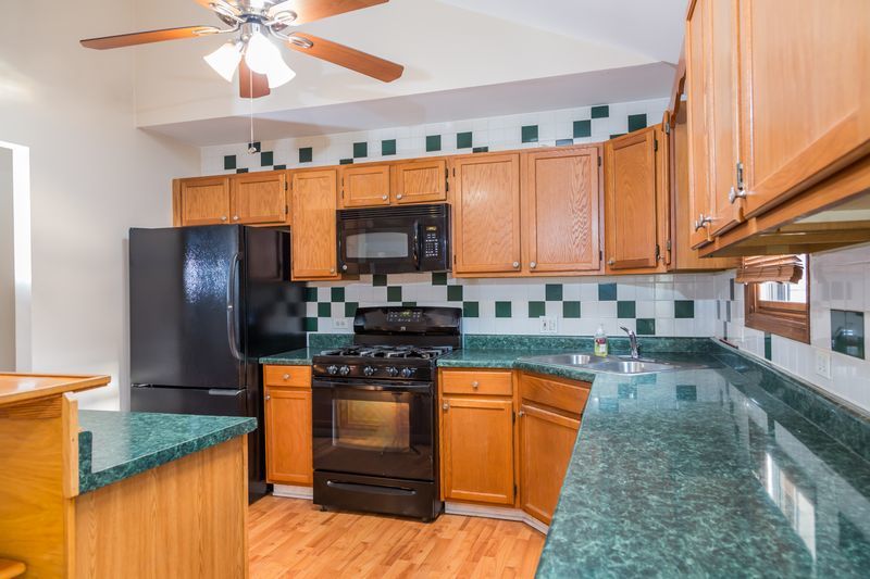 1N344 Darling Street, Carol Stream, IL 60188