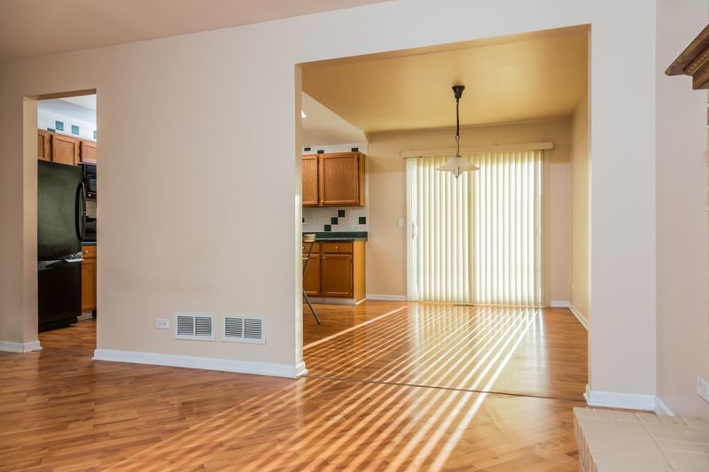 1N344 Darling Street, Carol Stream, IL 60188