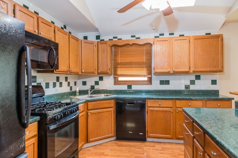 1N344 Darling Street, Carol Stream, IL 60188