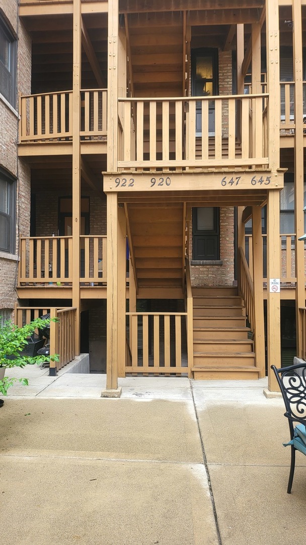 920 Wesley Avenue #1, Oak Park, IL 60304