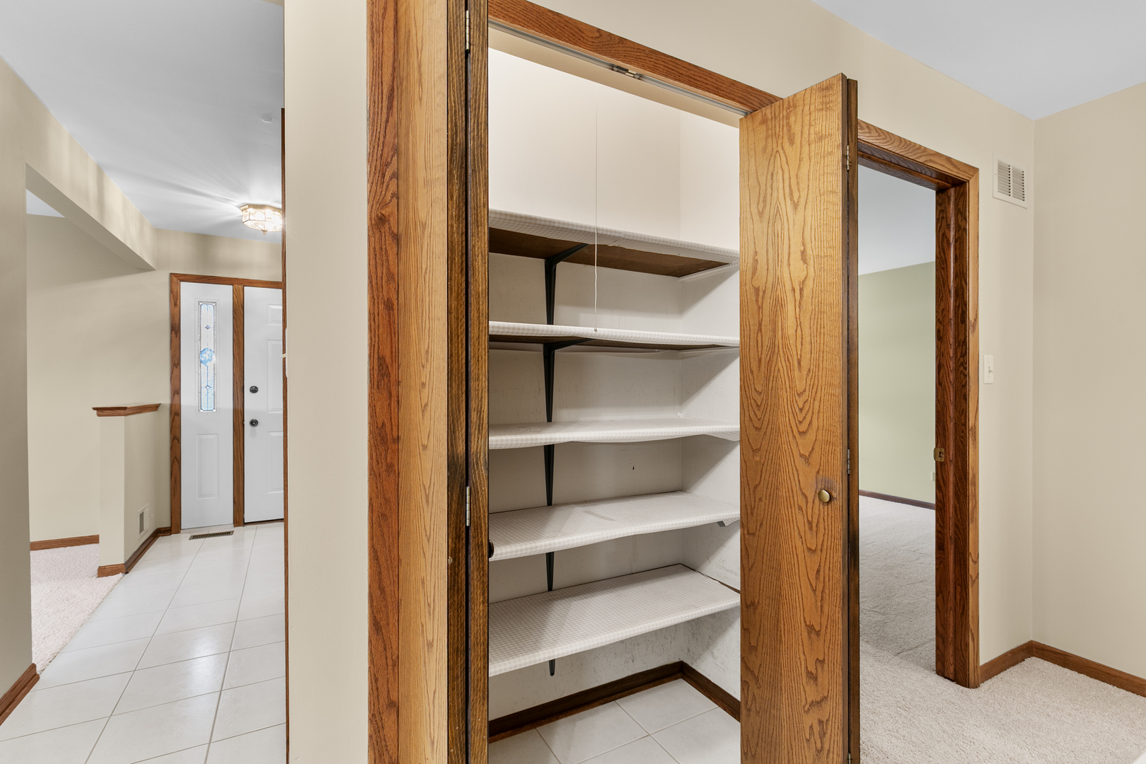 10817 Louetta Lane, Orland Park, IL 60467
