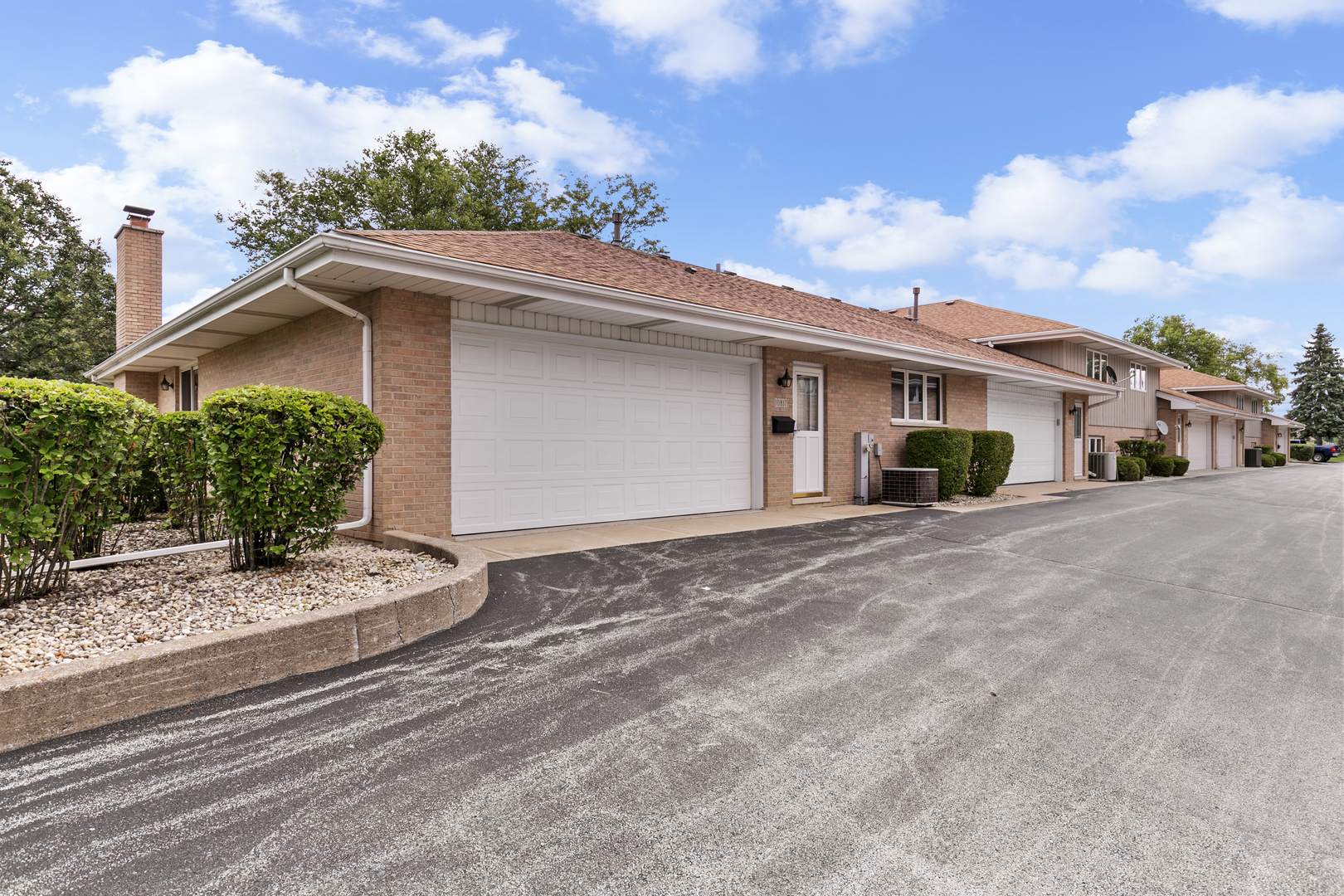 10817 Louetta Lane, Orland Park, IL 60467