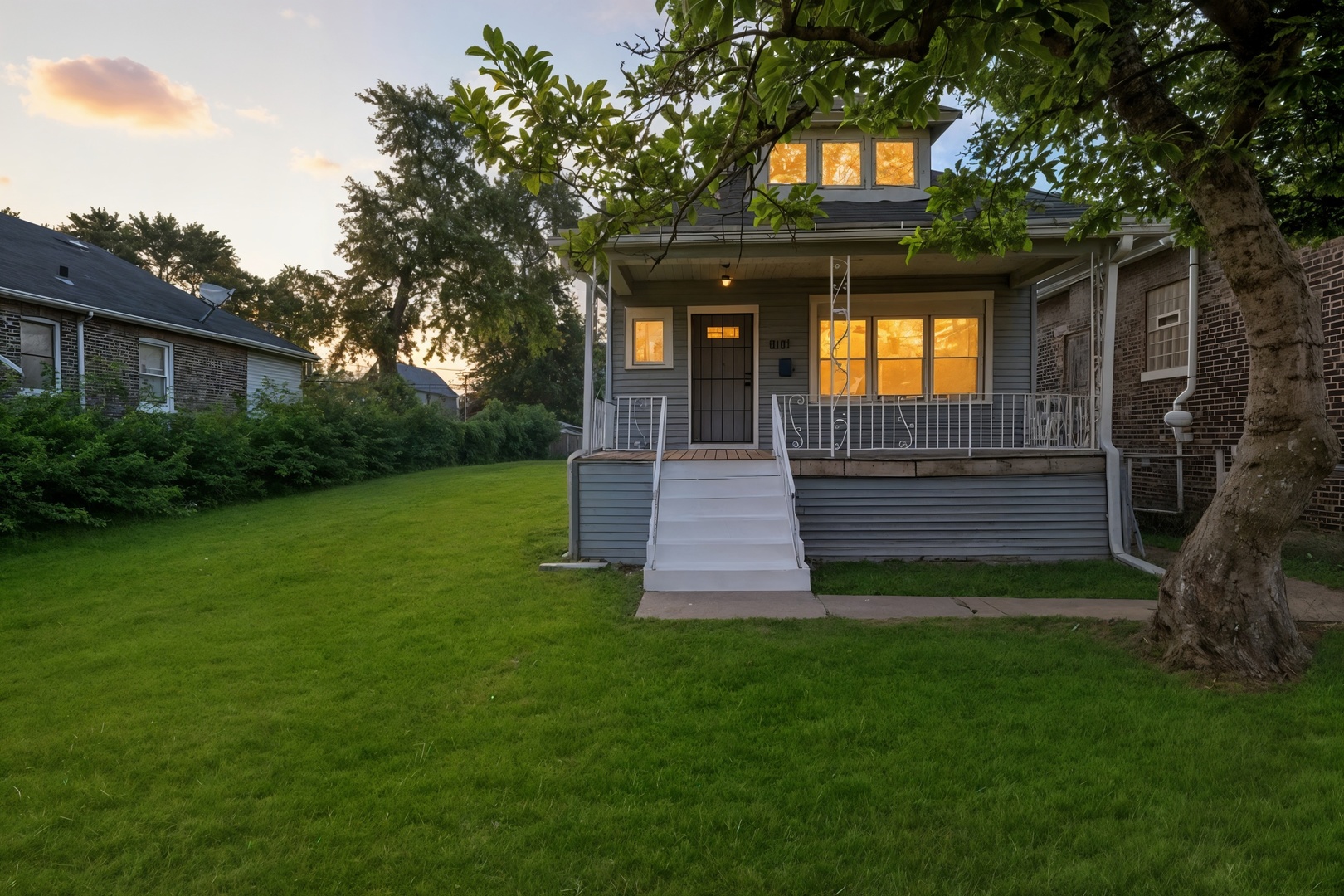 9131 S Blackstone Avenue, Chicago, IL 60619