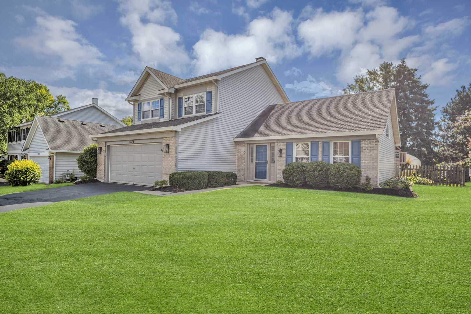 1374 Northgate Drive, Bartlett, IL 60103