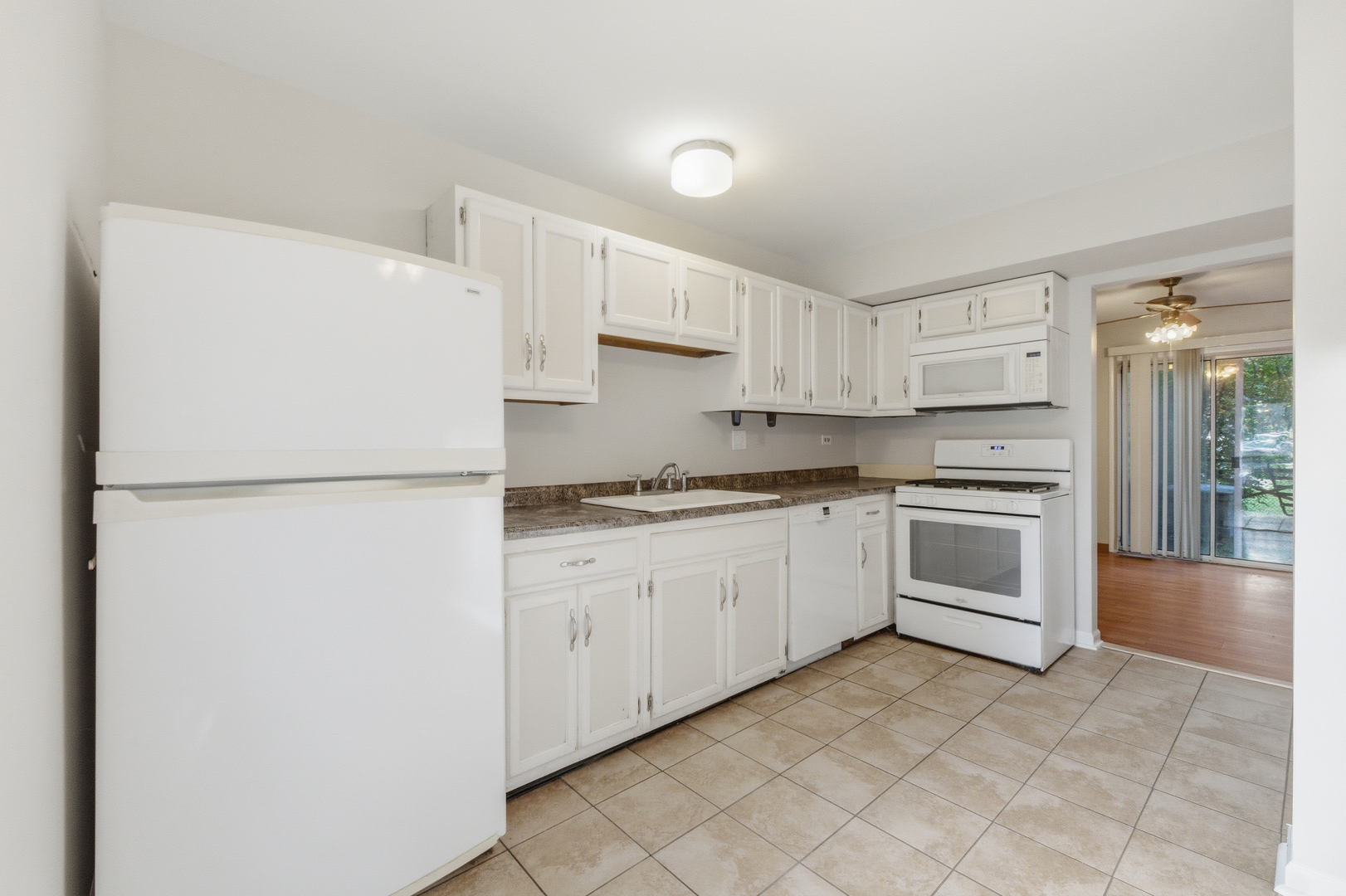 3S184 Birchwood Drive, Warrenville, IL 60555