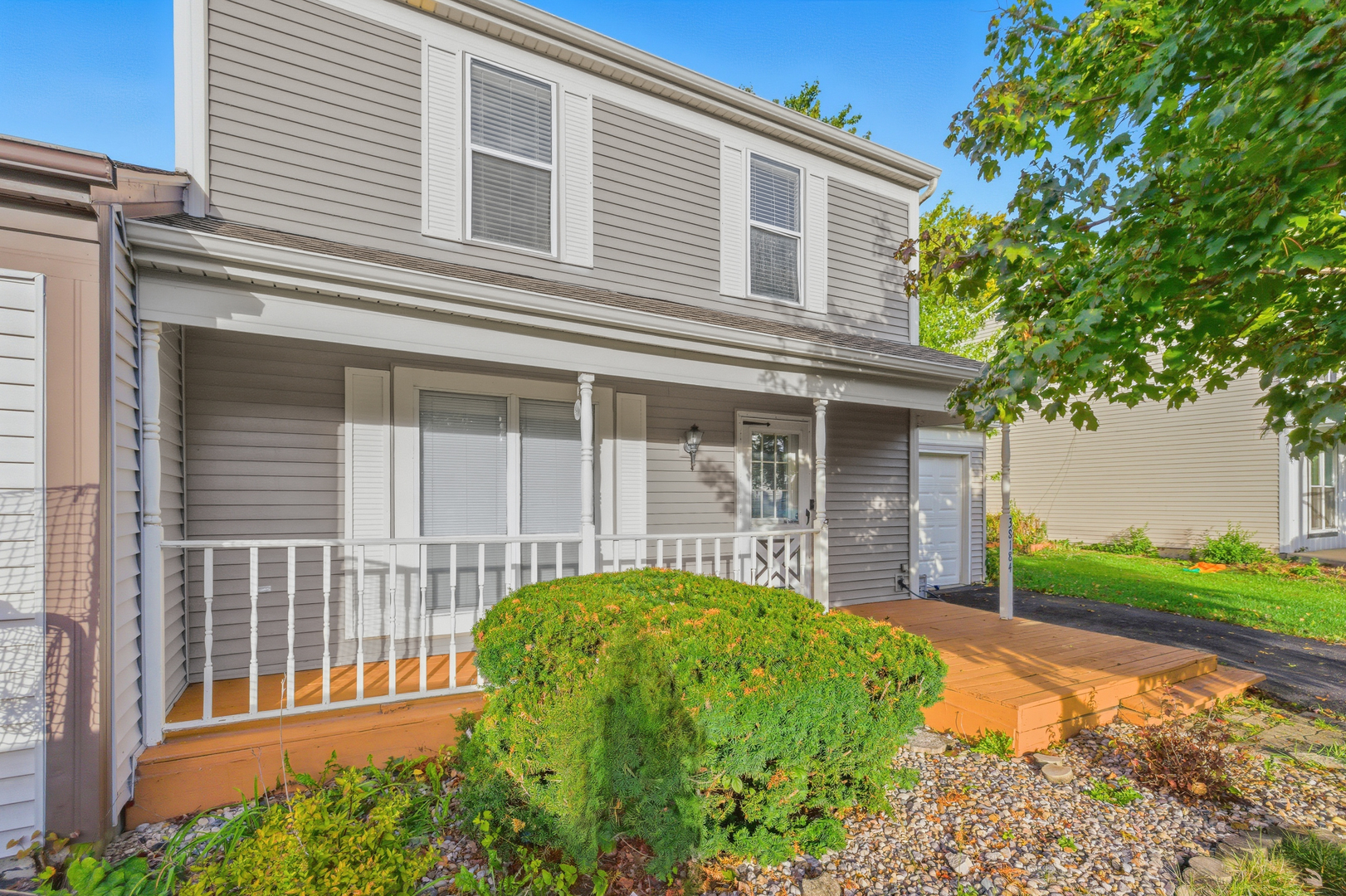 3S184 Birchwood Drive, Warrenville, IL 60555