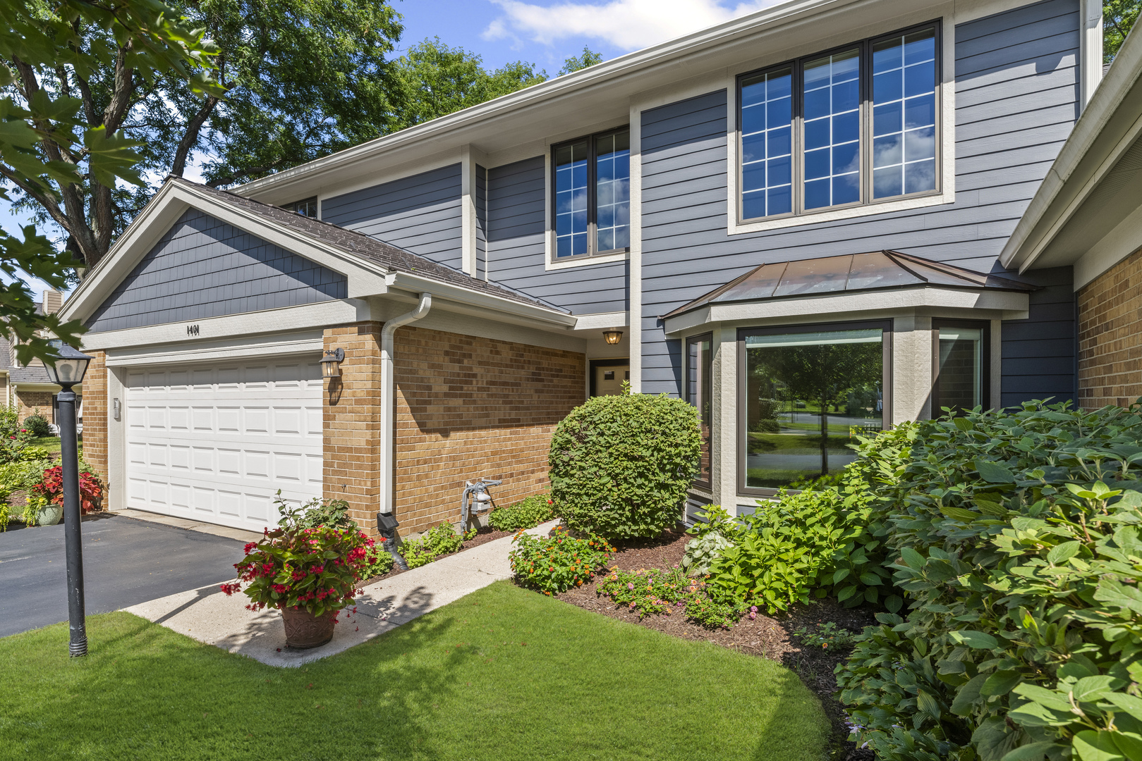 1401 Ruidoso Court, Libertyville, IL 60048
