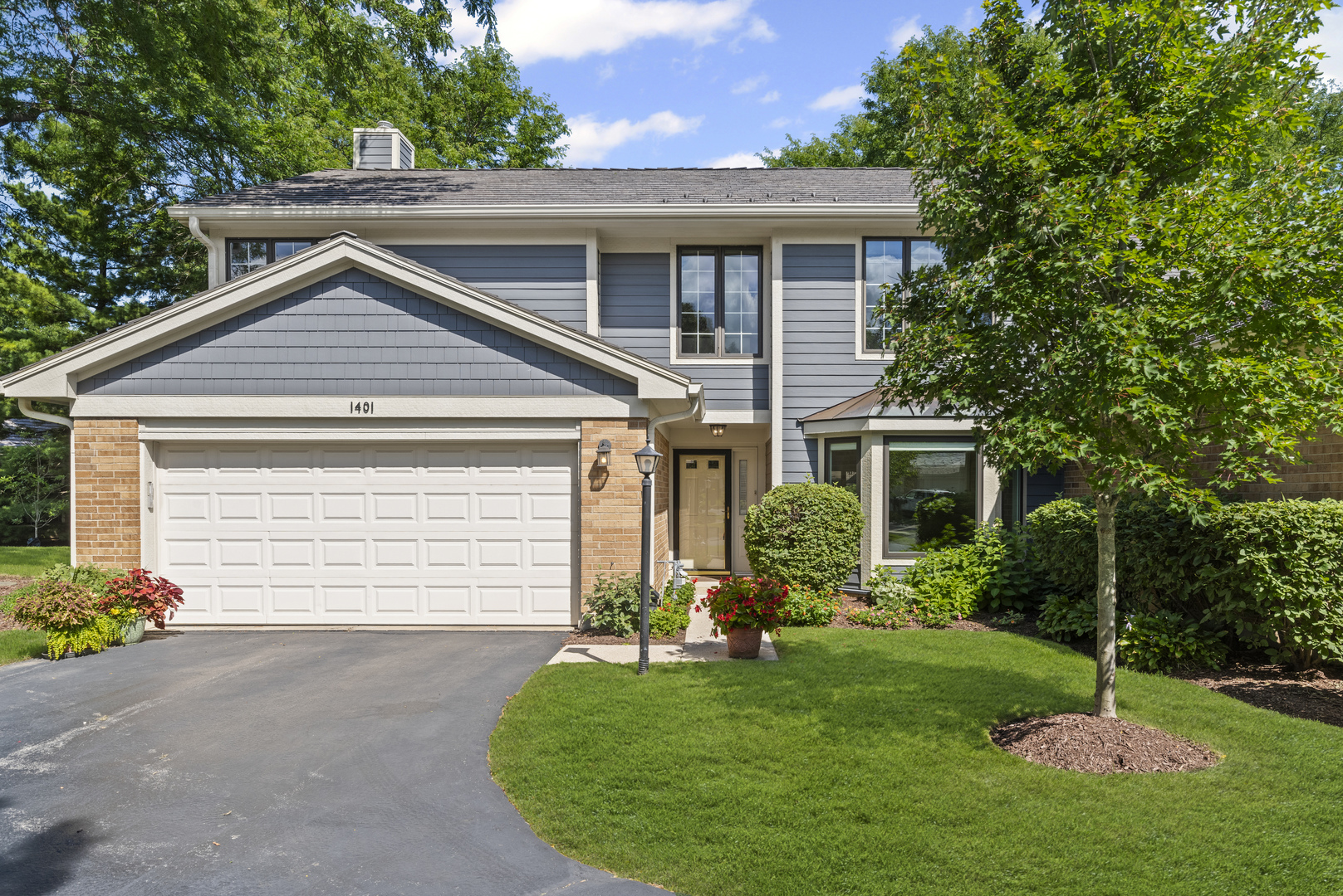 1401 Ruidoso Court, Libertyville, IL 60048