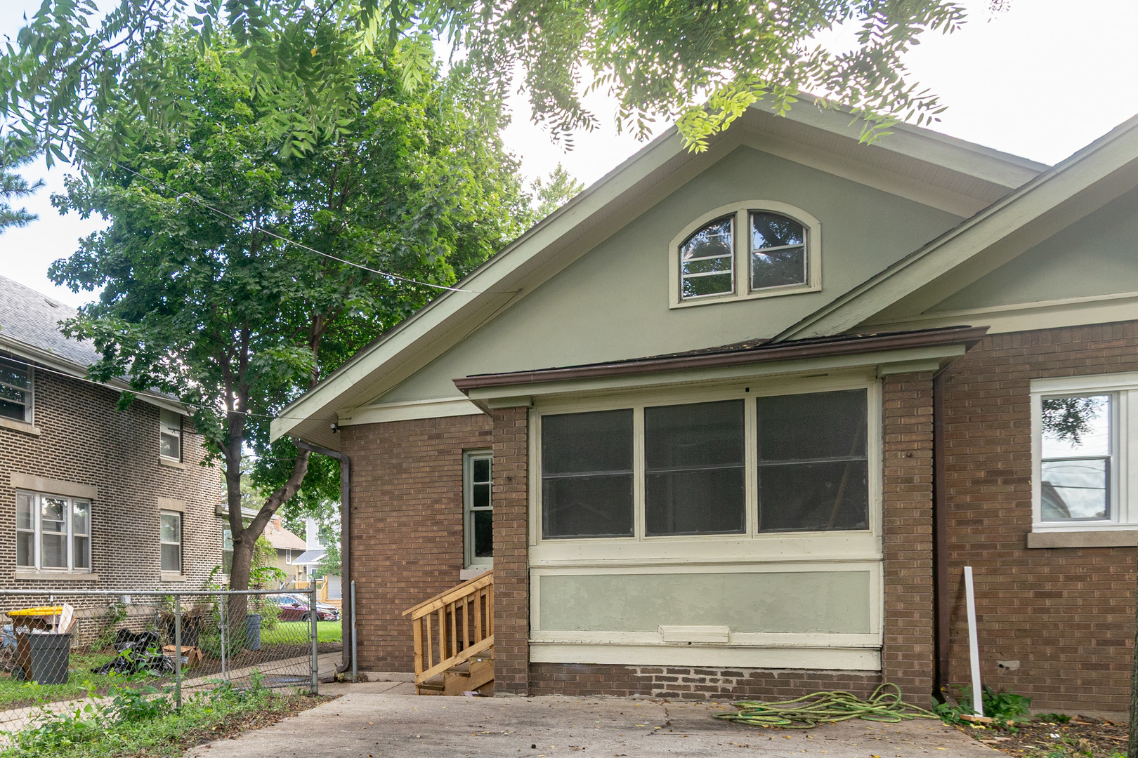 1911 S 4th Street, Rockford, IL 61104