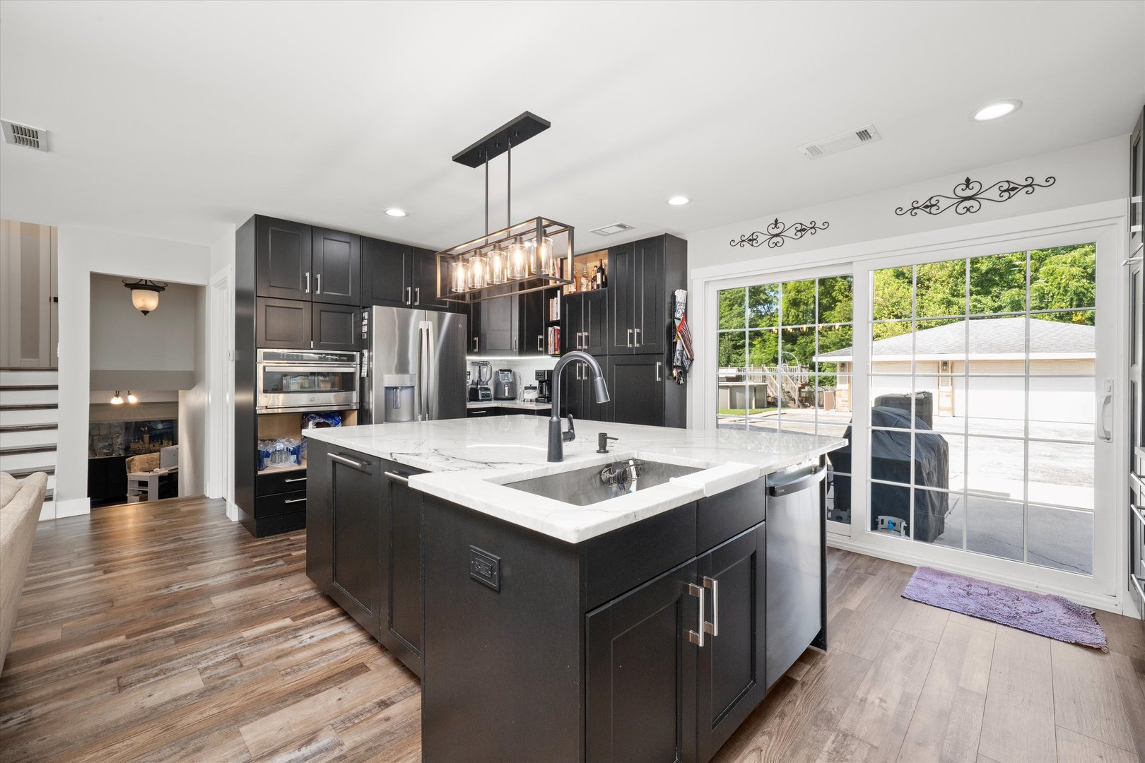 10630 S GREEN VALLEY Drive, Palos Hills, IL 60465