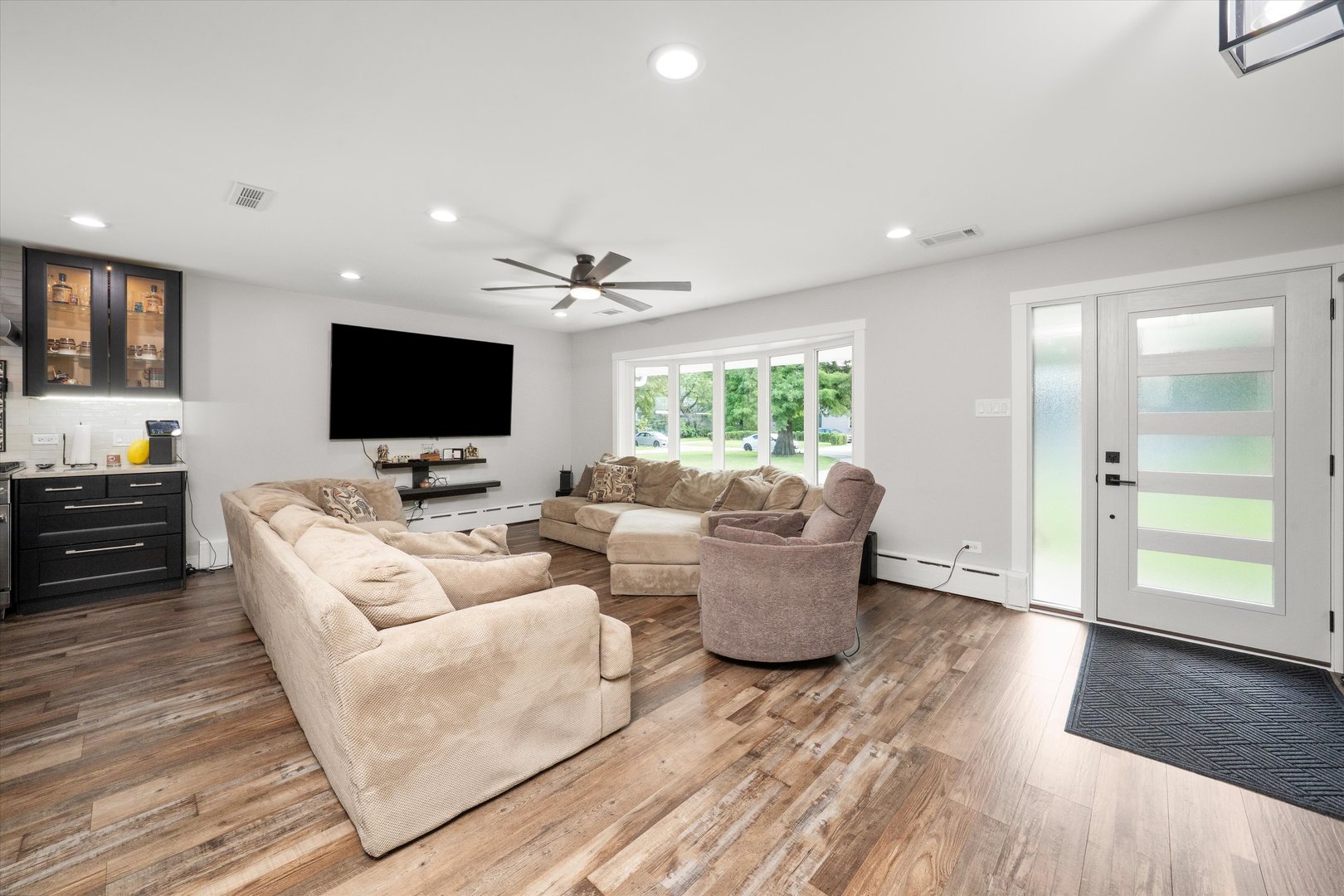 10630 S GREEN VALLEY Drive, Palos Hills, IL 60465