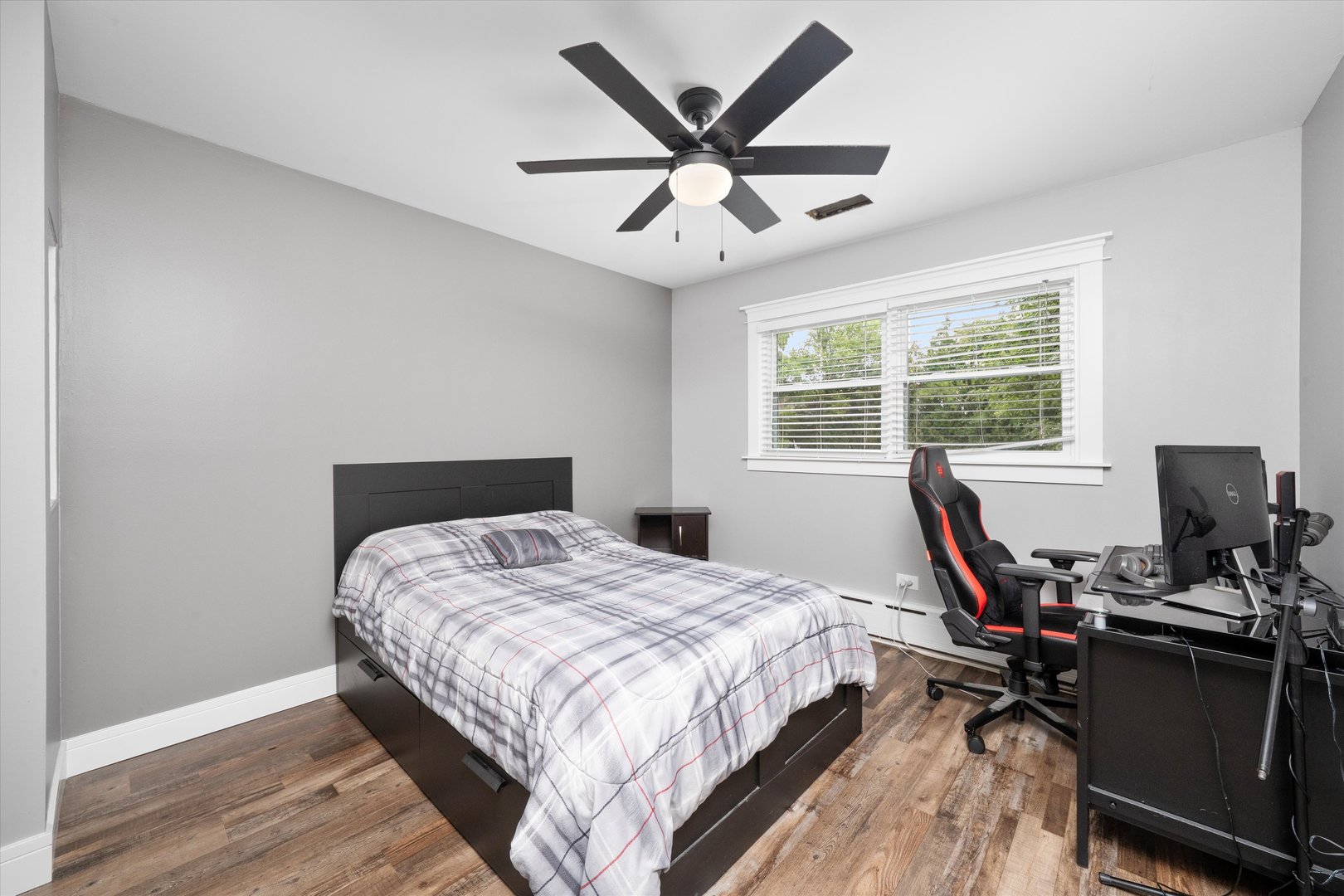 10630 S GREEN VALLEY Drive, Palos Hills, IL 60465