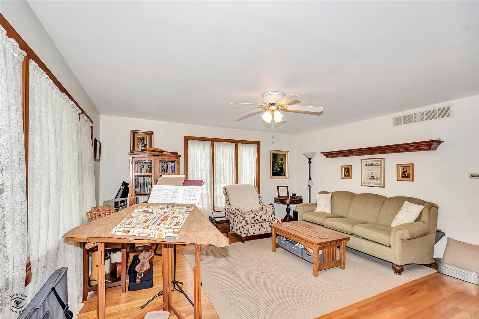 4S069 Barclay Road, Naperville, IL 60563