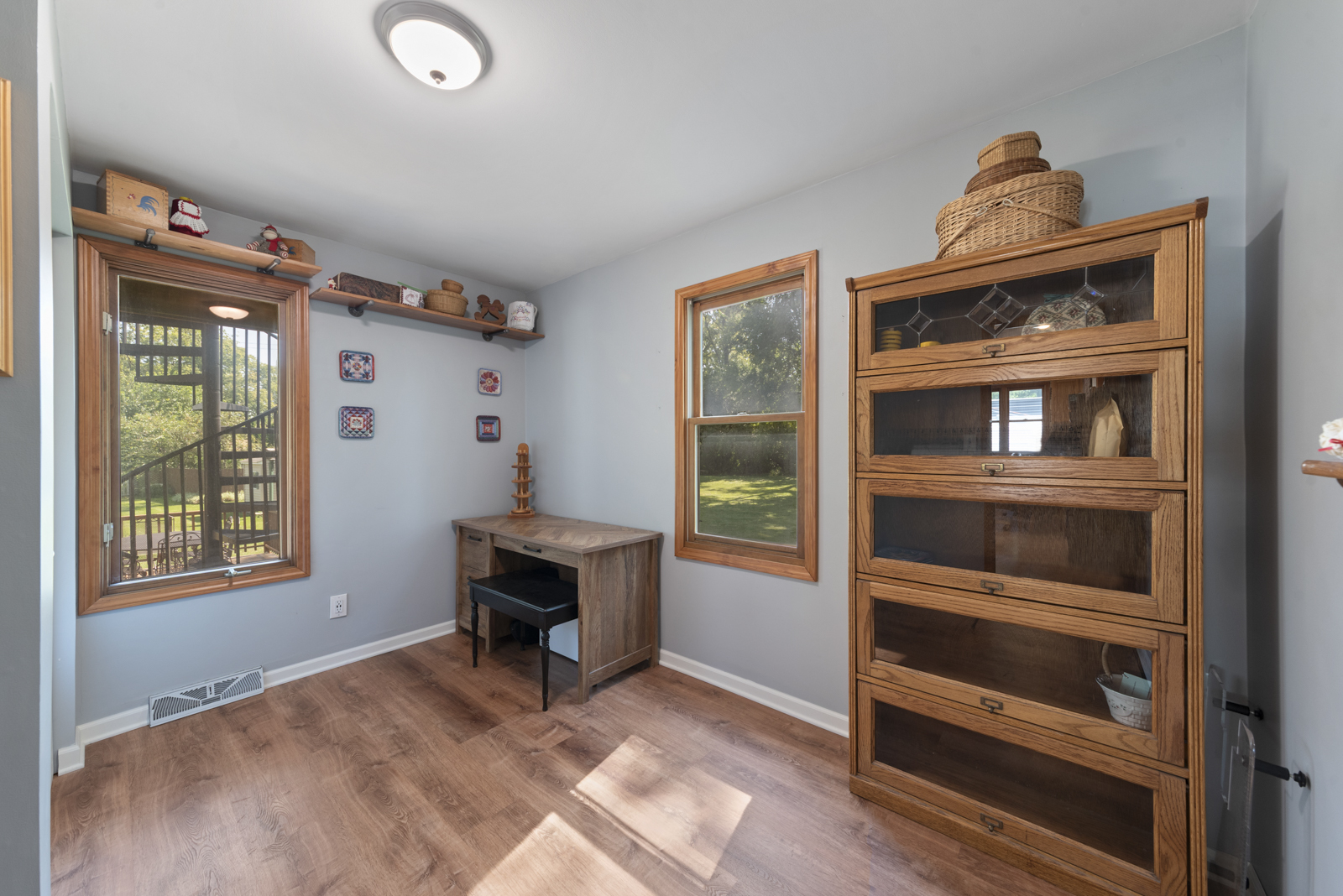 4S069 Barclay Road, Naperville, IL 60563