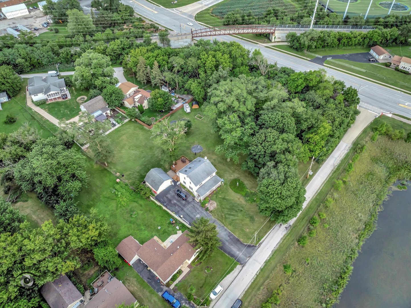 4S069 Barclay Road, Naperville, IL 60563