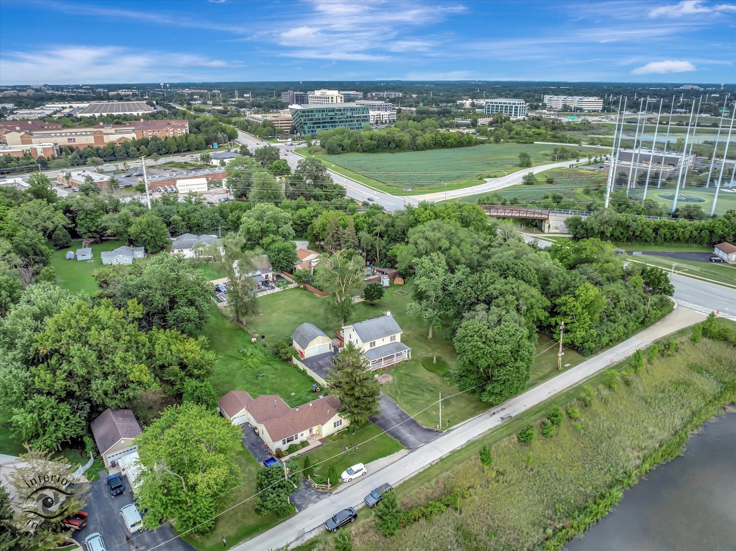 4S069 Barclay Road, Naperville, IL 60563