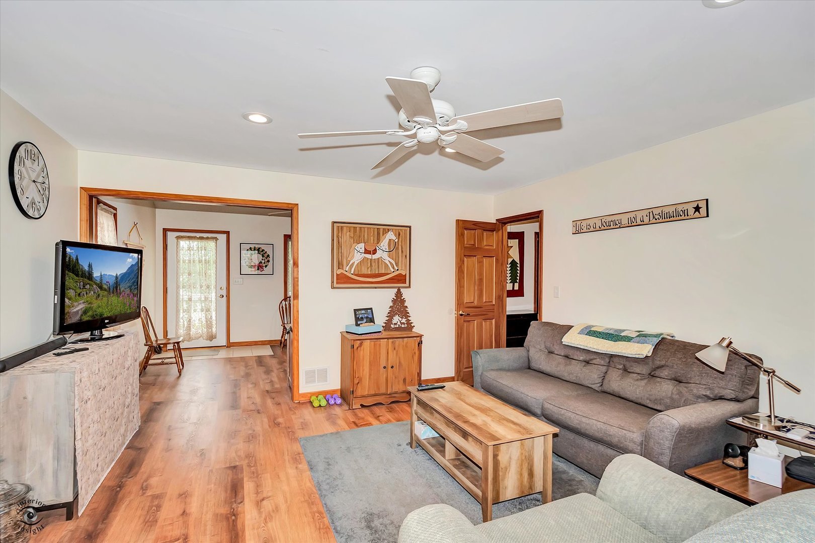 4S069 Barclay Road, Naperville, IL 60563