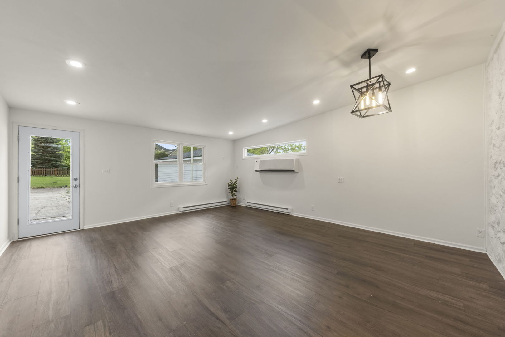 920 Hammerschmidt Avenue, Lombard, IL 60148