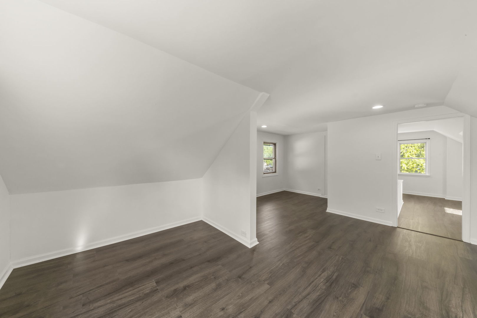 920 Hammerschmidt Avenue, Lombard, IL 60148
