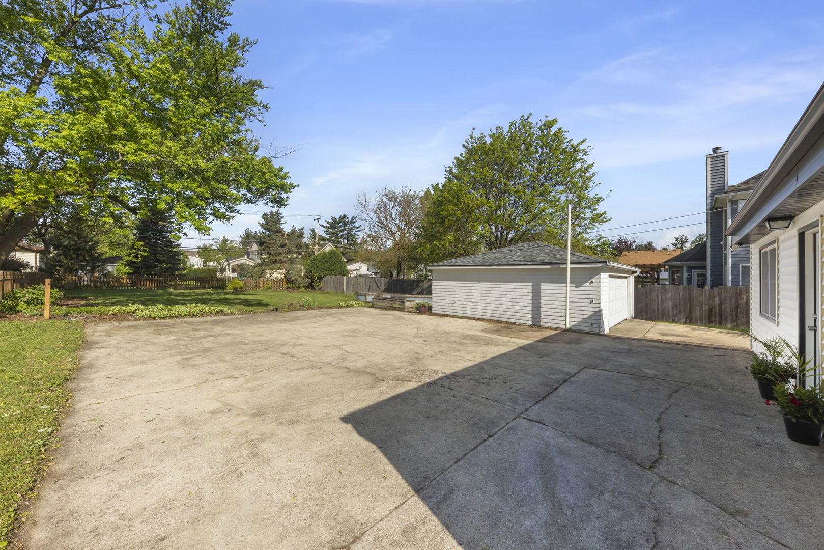 920 Hammerschmidt Avenue, Lombard, IL 60148