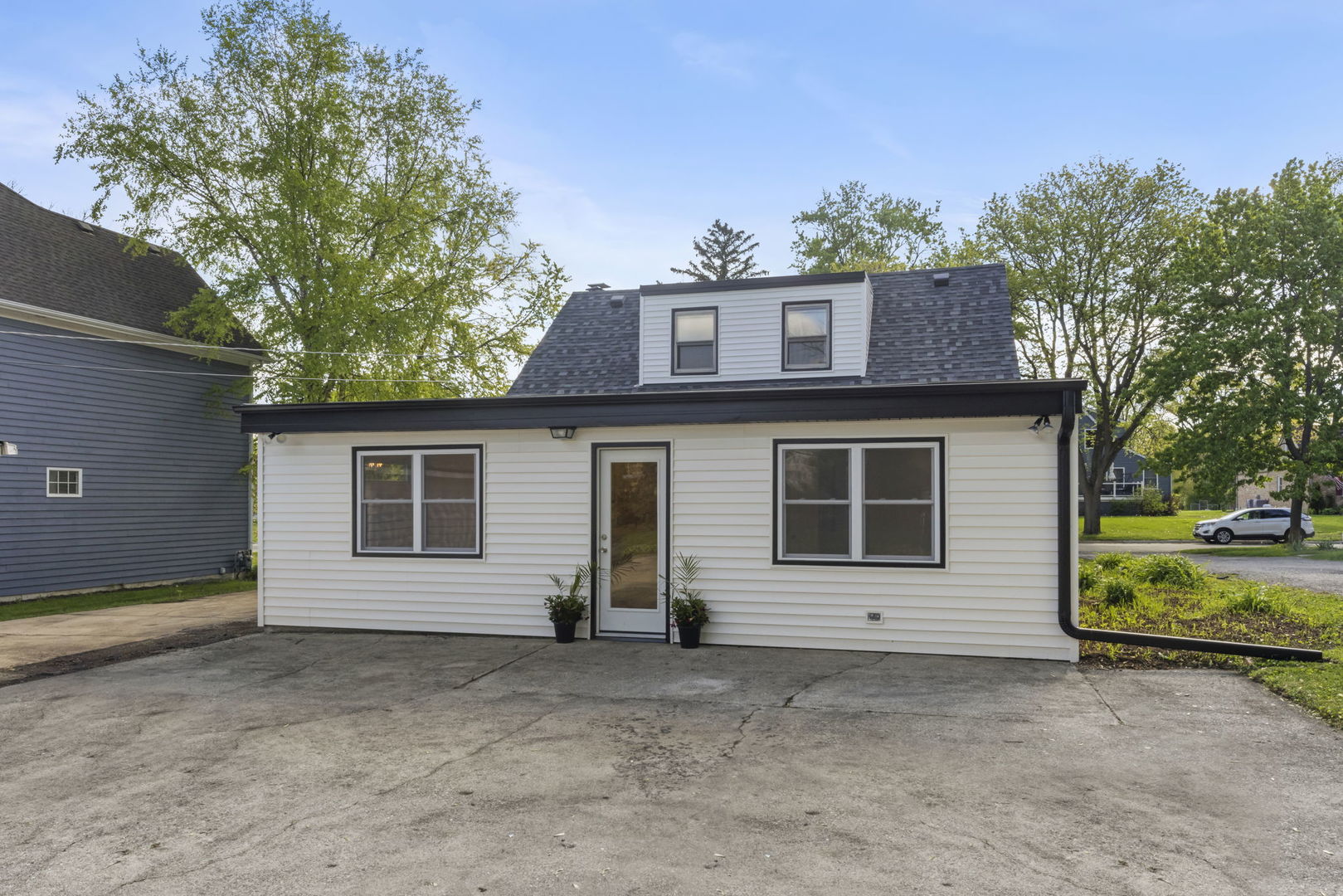 920 Hammerschmidt Avenue, Lombard, IL 60148