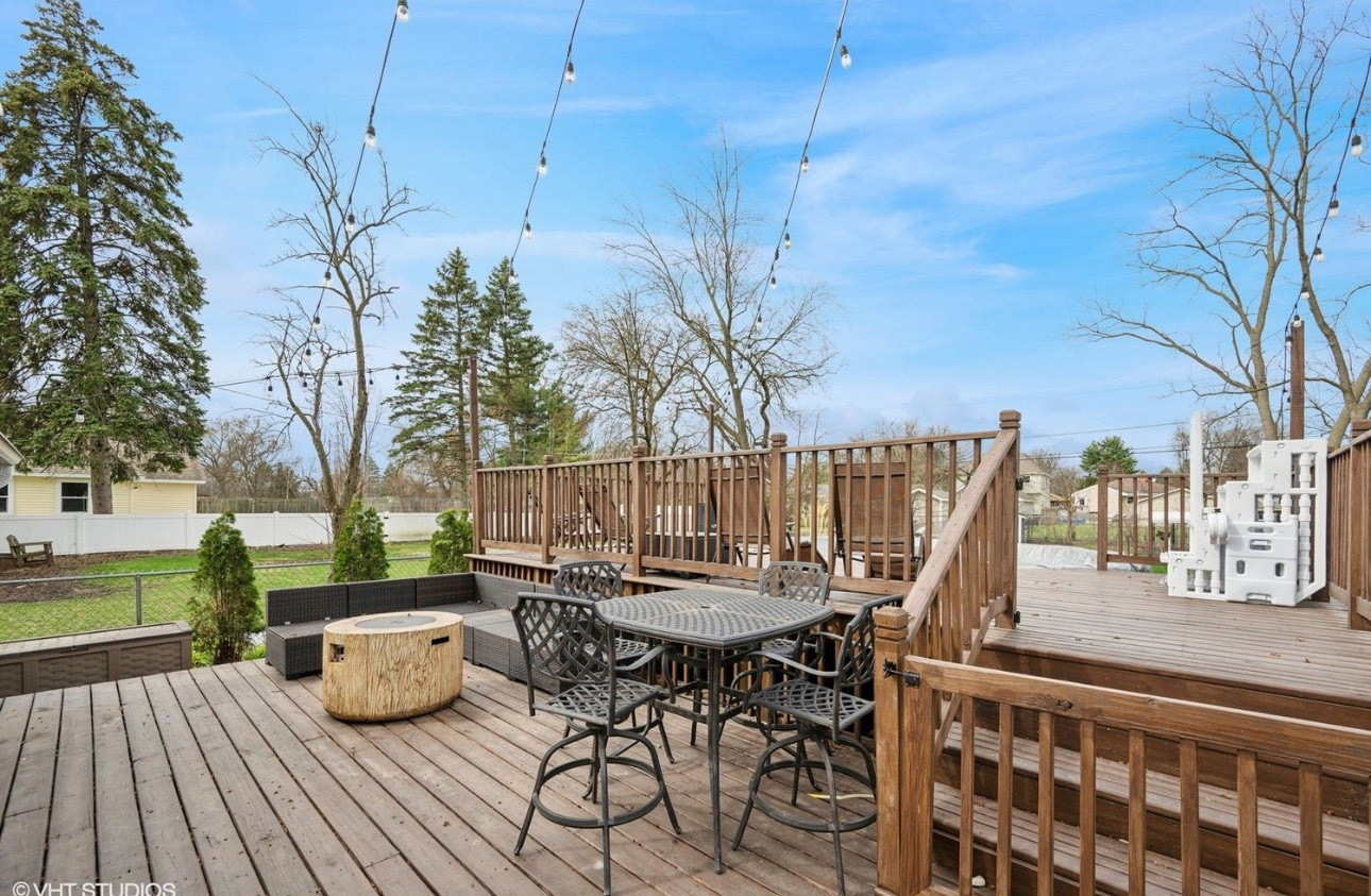 638 S Oakland Avenue, Villa Park, IL 60181