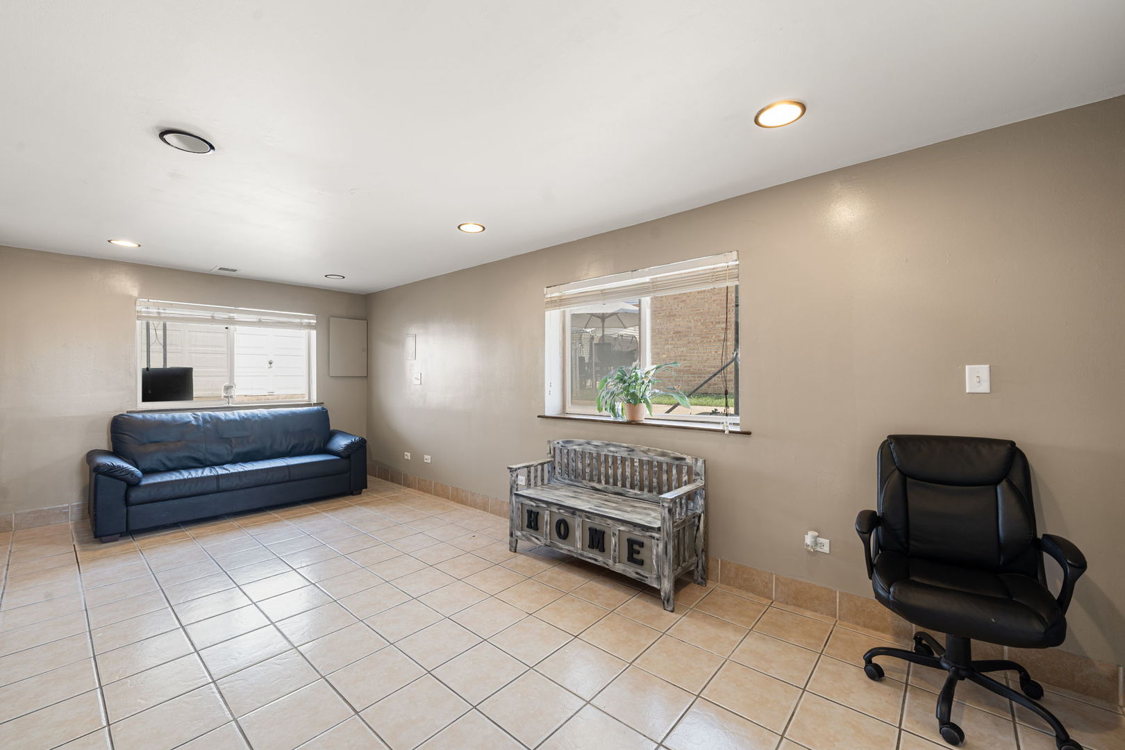 3837 Emerson Drive, Schiller Park, IL 60176