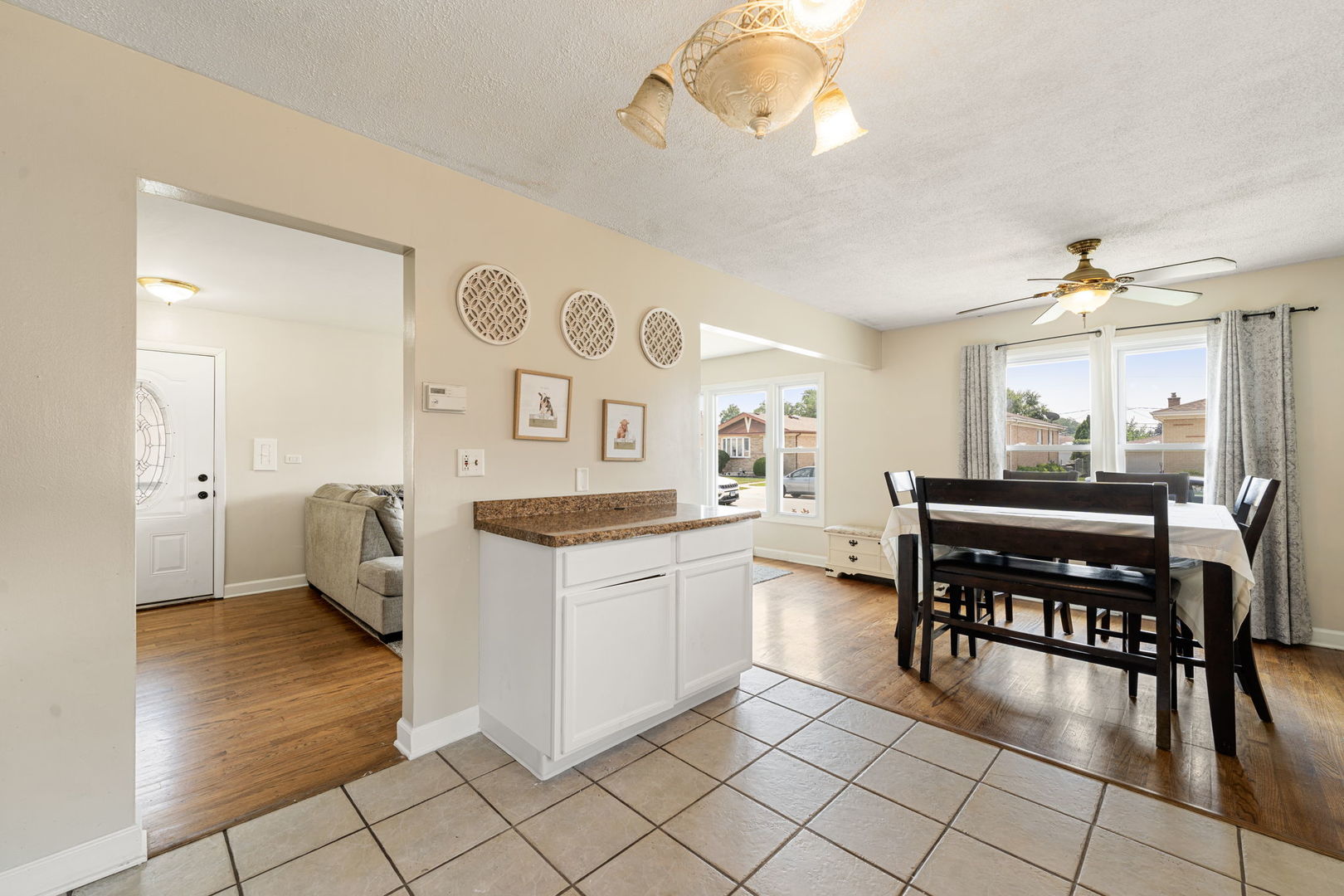 3837 Emerson Drive, Schiller Park, IL 60176