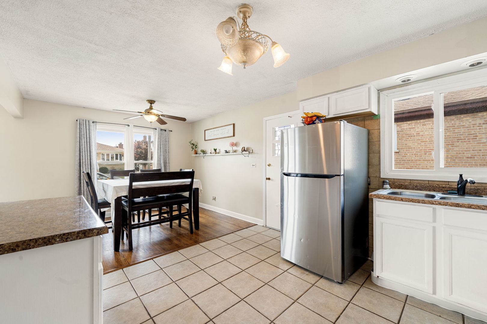3837 Emerson Drive, Schiller Park, IL 60176