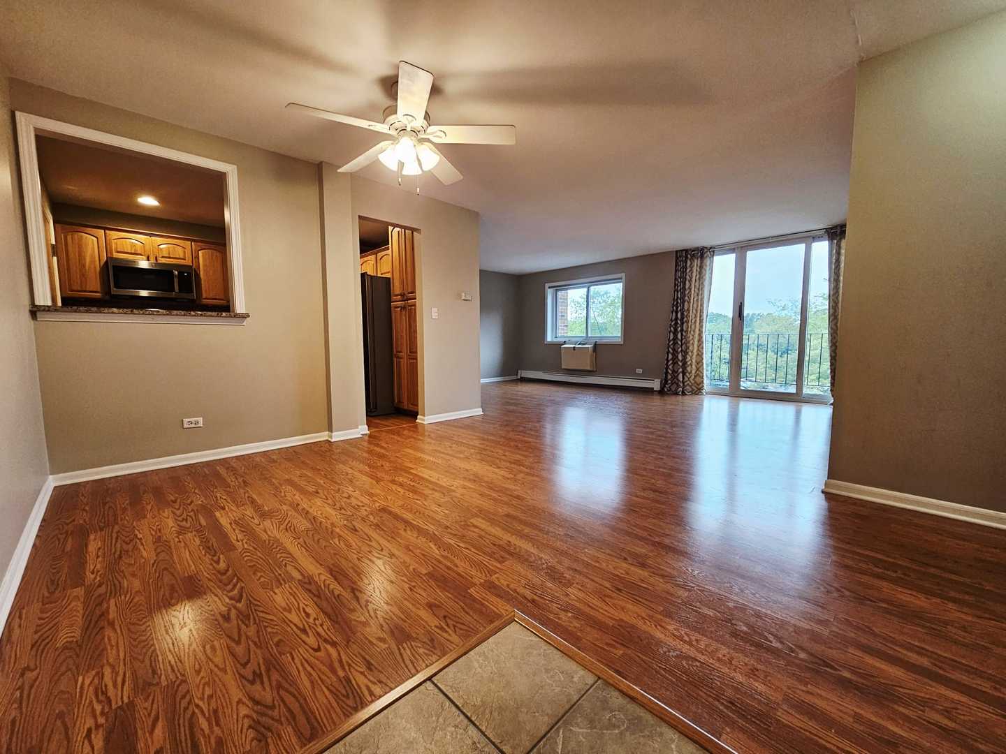 4721 SAINT JOSEPH CREEK Road #3H, Lisle, IL 60532