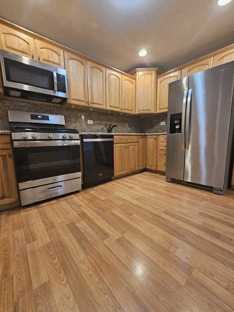 4721 SAINT JOSEPH CREEK Road #3H, Lisle, IL 60532