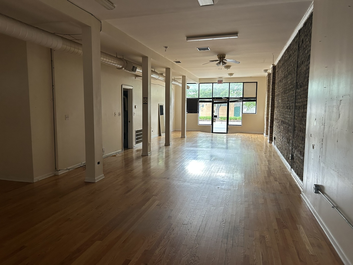 525-527 N Ashland Avenue, Chicago, IL 60622