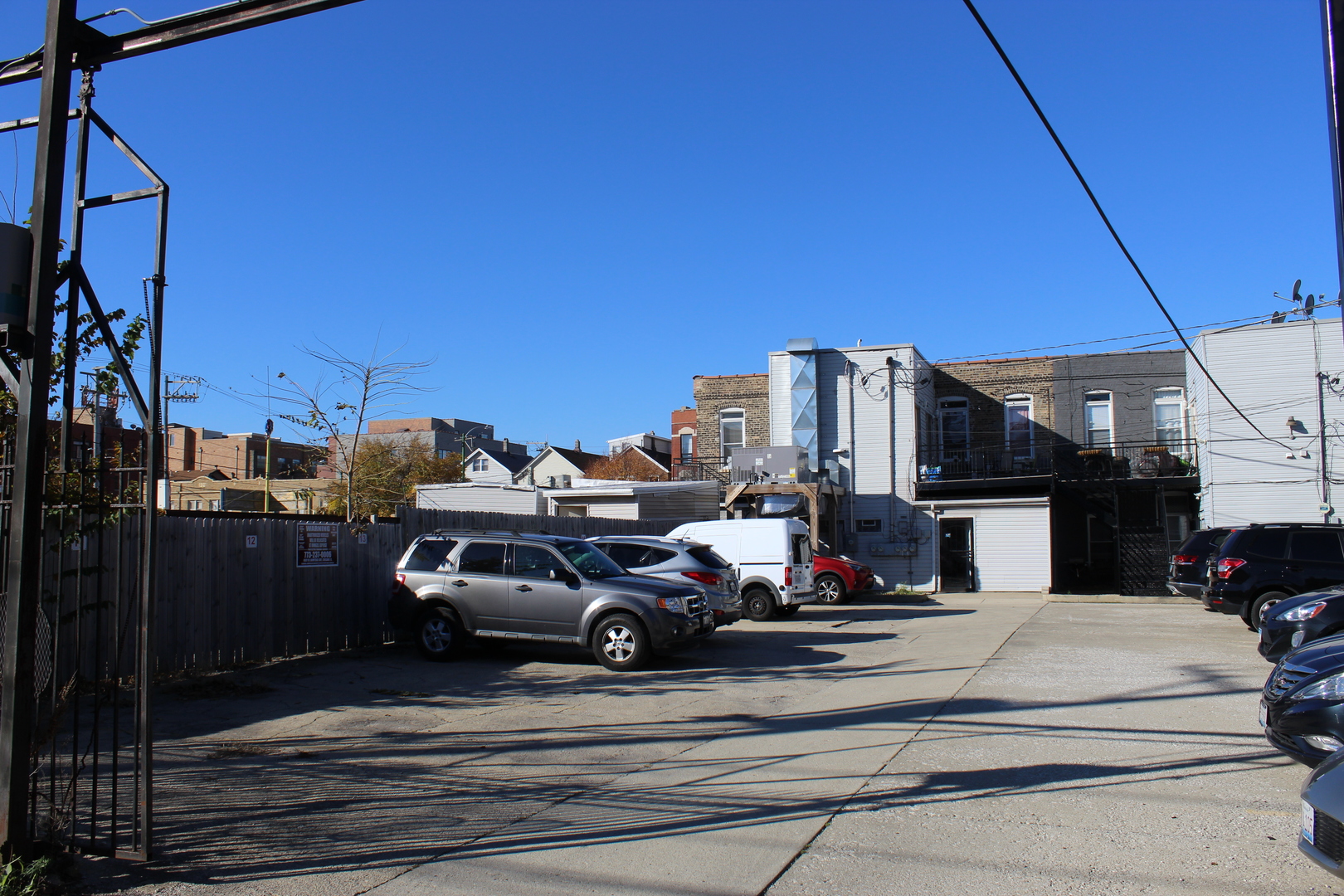 525-527 N Ashland Avenue, Chicago, IL 60622