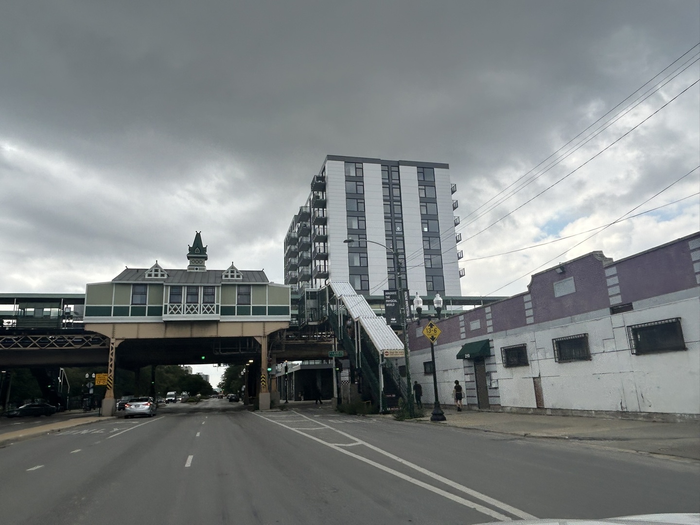 525-527 N Ashland Avenue, Chicago, IL 60622