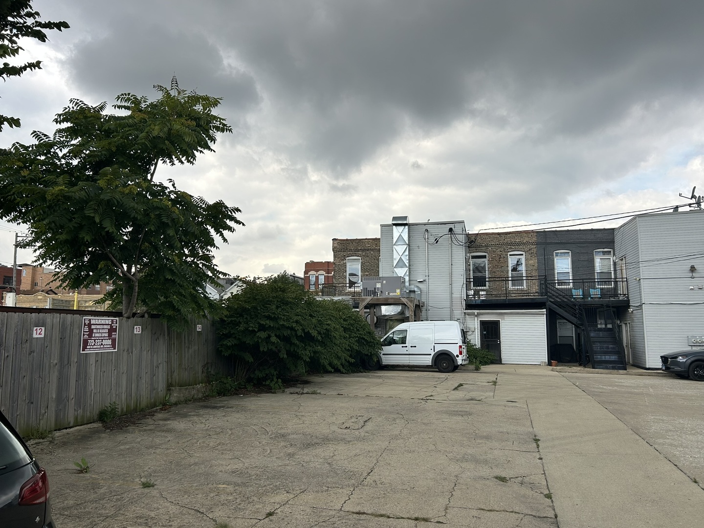 525-527 N Ashland Avenue, Chicago, IL 60622