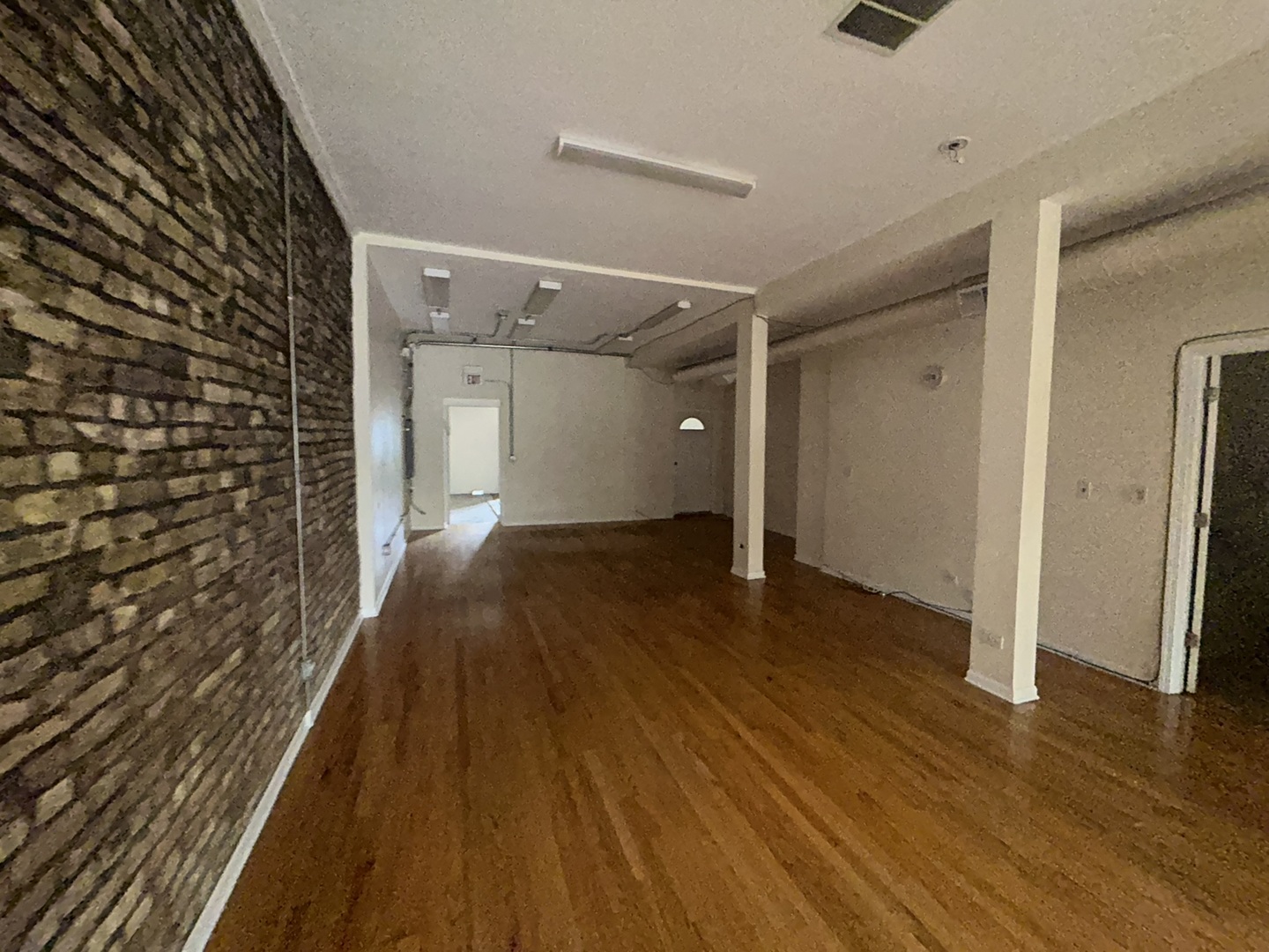 525-527 N Ashland Avenue, Chicago, IL 60622