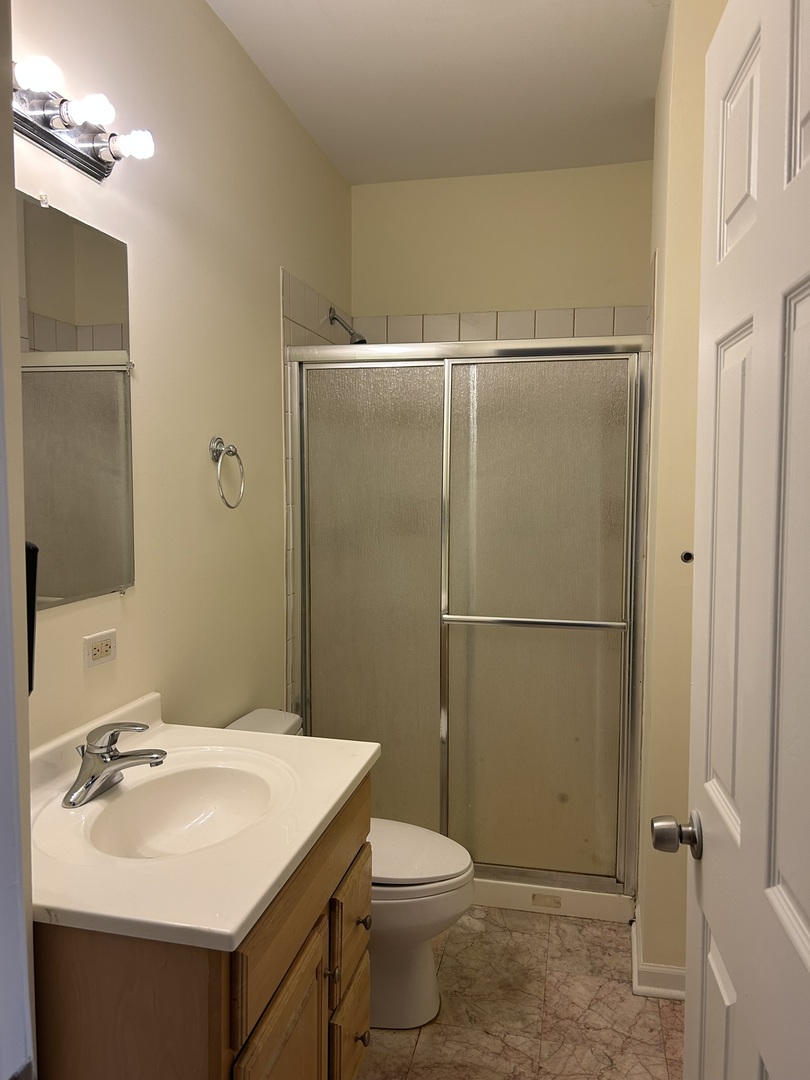 525-527 N Ashland Avenue, Chicago, IL 60622