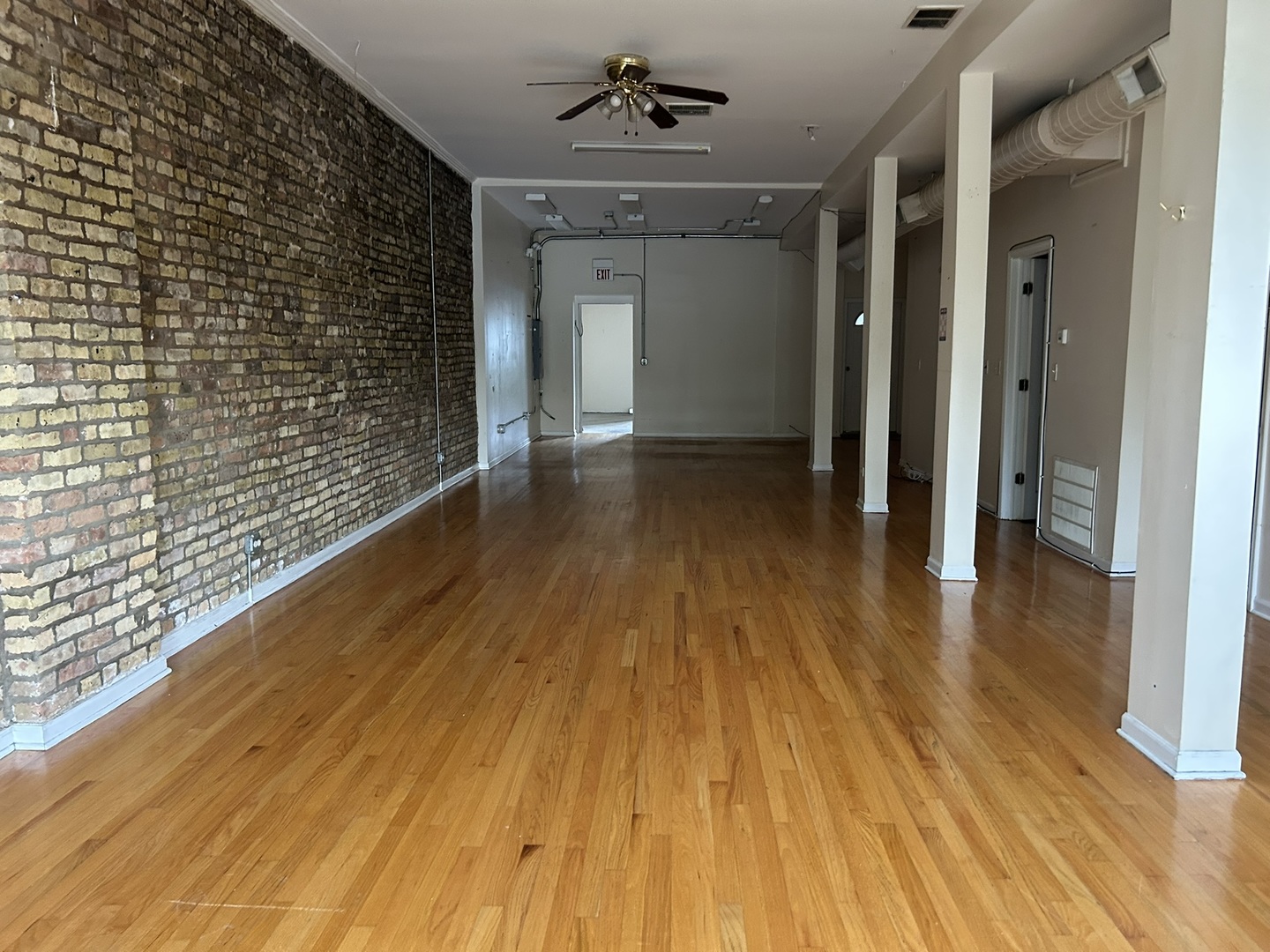 525-527 N Ashland Avenue, Chicago, IL 60622