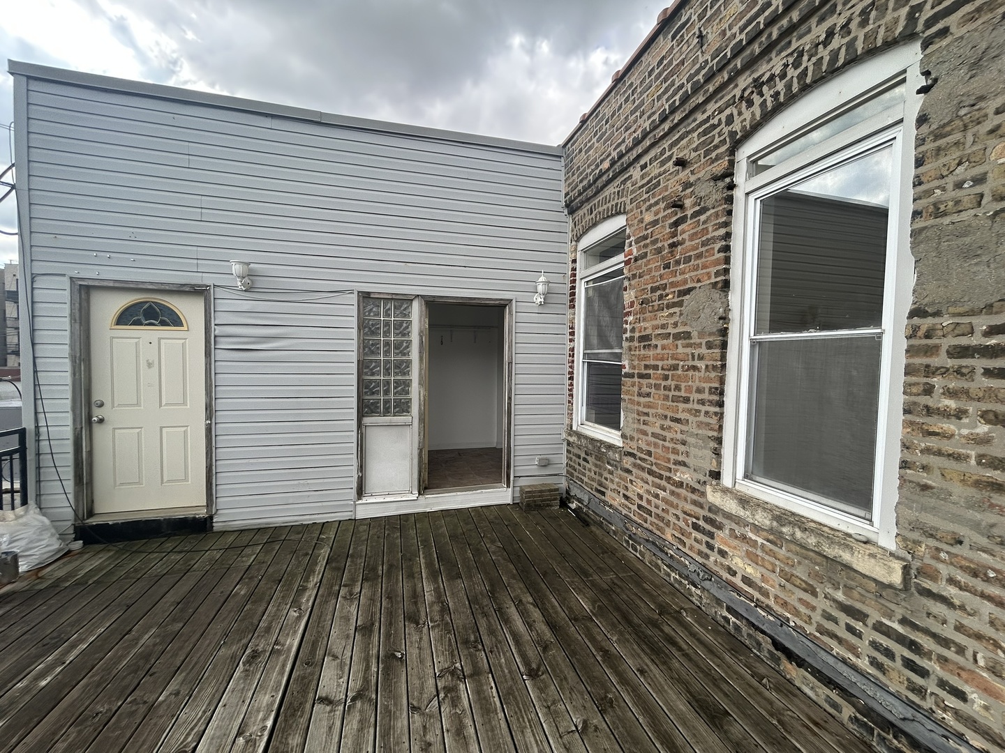 525-527 N Ashland Avenue, Chicago, IL 60622
