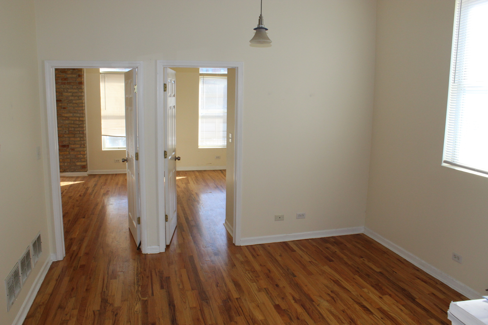 525-527 N Ashland Avenue, Chicago, IL 60622